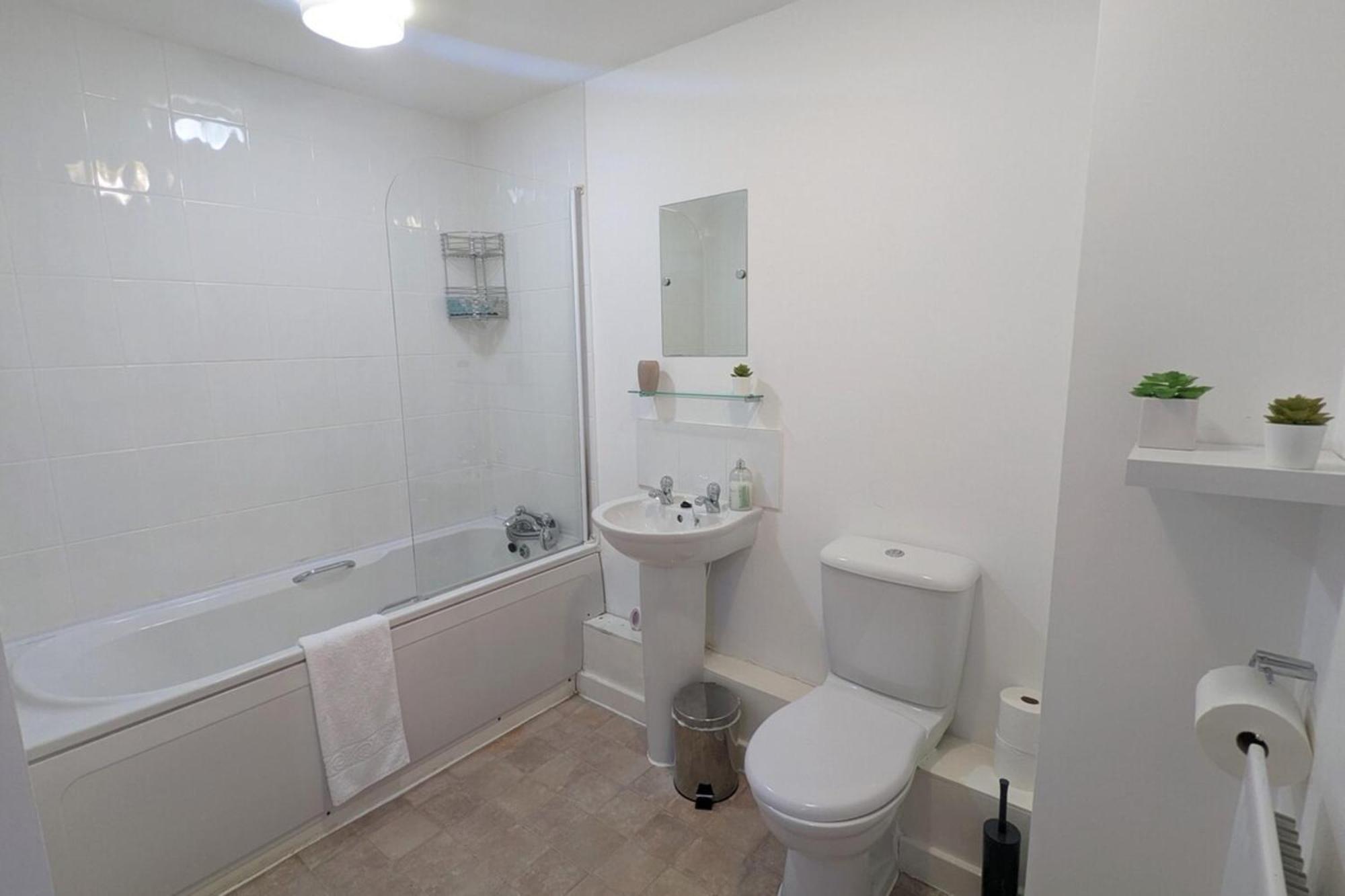 Beautiful & Homely 2Bd Flat - Manchester! Exterior photo